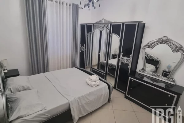Shtepi me qera Apartament ne Tirane, 2+1, Mobilimi E mobiluar, Pagesa 800  Euro.