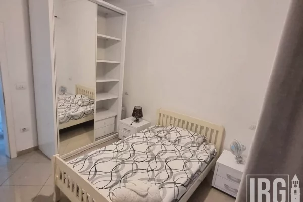 Shtepi me qera Apartament ne Tirane, 2+1, Mobilimi E mobiluar, Pagesa 800  Euro.