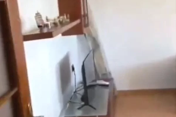 Shtepi ne shitje Apartament ne Tirane, 2+1, Mobilimi E mobiluar, Pagesa 175,000  Euro.