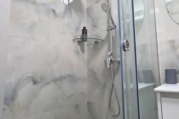Shtepi me qera Apartament ne Tirane, 2+1, Mobilimi E mobiluar, Pagesa 900  Euro.