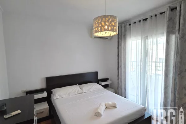 Shtepi me qera Apartament ne Tirane, 2+1, Mobilimi E mobiluar, Pagesa 950  Euro.