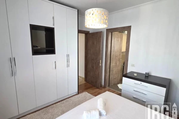 Shtepi me qera Apartament ne Tirane, 2+1, Mobilimi E mobiluar, Pagesa 950  Euro.