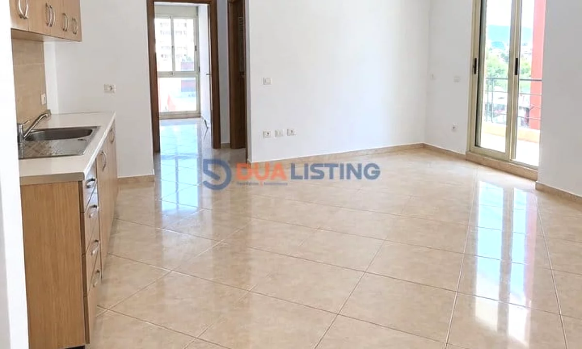 Shtepi me qera Apartament ne Tirane, 2+1, Mobilimi Bosh, pa mobiluar, Pagesa 60,000  Leke.