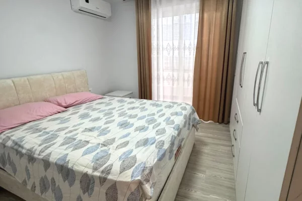 Shtepi ne shitje Apartament ne Tirane, 1+1, Mobilimi E mobiluar, Pagesa 11,500,000  Leke.