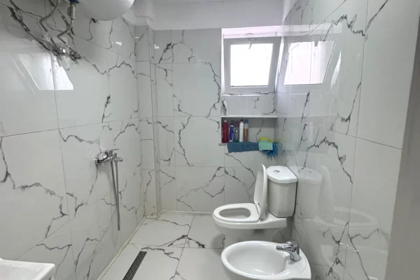 Shtepi ne shitje Apartament ne Tirane, 1+1, Mobilimi E mobiluar, Pagesa 11,500,000  Leke.