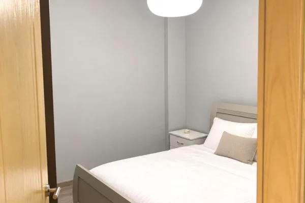 Shtepi me qera Apartament ne Tirane, 2+1, Mobilimi E mobiluar, Pagesa 60,000  Leke.