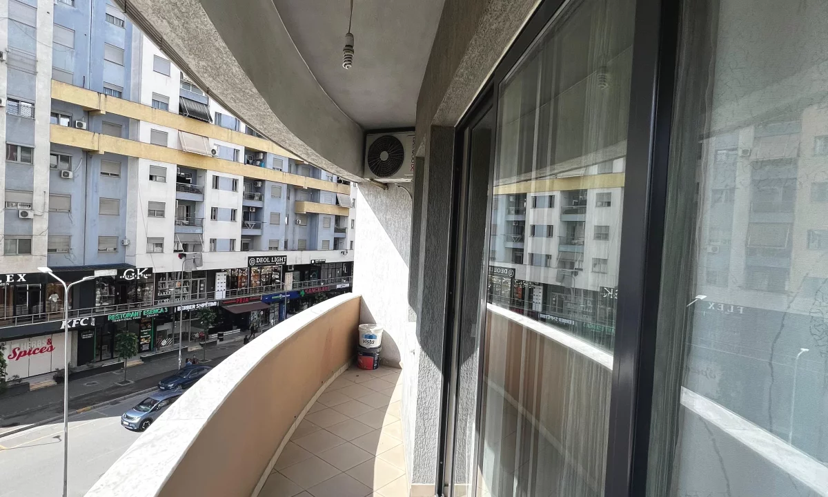 Shtepi me qera Apartament ne Tirane, 2+1, Mobilimi E mobiluar, Pagesa 55,000  Leke.