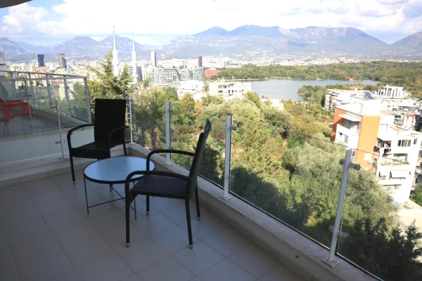 Shtepi me qera Apartament ne Tirane, 2+1, Mobilimi E mobiluar, Pagesa 80,000  Leke.