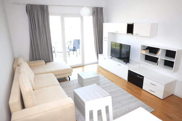 Shtepi me qera Apartament ne Tirane, 2+1, Mobilimi E mobiluar, Pagesa 80,000  Leke.