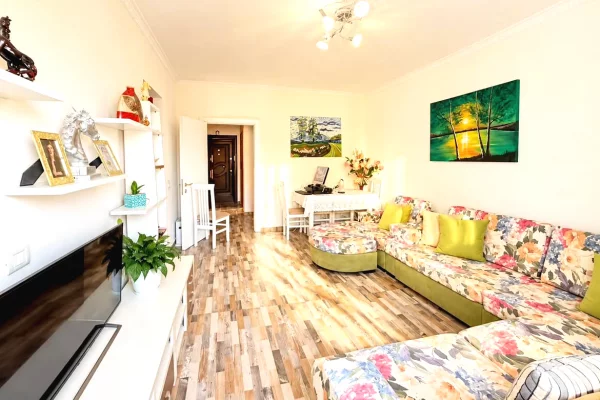 Shtepi ne shitje Apartament ne Tirane, 2+1, Mobilimi E mobiluar, Pagesa 155,000  Euro.