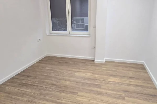 Shtepi ne shitje Duplex(shtepi me 2 kate) ne Tirane, 2+1, Mobilimi Bosh, pa mobiluar, Pagesa 239,000  Euro.