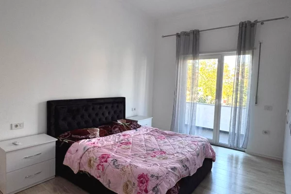Shtepi me qera Apartament ne Tirane, 2+1, Mobilimi E mobiluar, Pagesa 80,000  Leke.