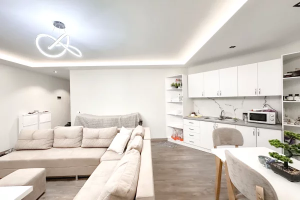 Shtepi me qera Apartament ne Tirane, 2+1, Mobilimi E mobiluar, Pagesa 70,000  Leke.