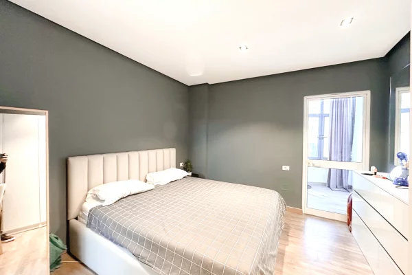 Shtepi me qera Apartament ne Tirane, 2+1, Mobilimi E mobiluar, Pagesa 70,000  Leke.