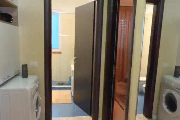 Shtepi me qera Apartament ne Tirane, 2+1, Mobilimi E mobiluar, Pagesa 60,000  Leke.