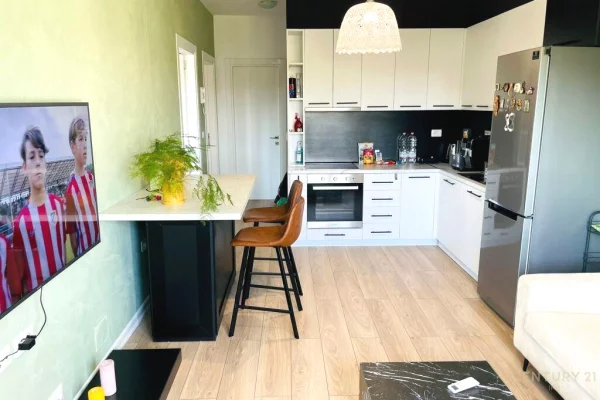 Shtepi ne shitje Apartament ne Durres, 2+1, Mobilimi E mobiluar, Pagesa 220,000  Euro.