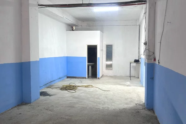 Ambient biznesi me qera 4+1 ne Tirane - 80,000 Leke