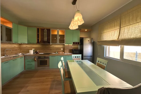 Shtepi me qera 2+1 ne Tirane - 650 Euro