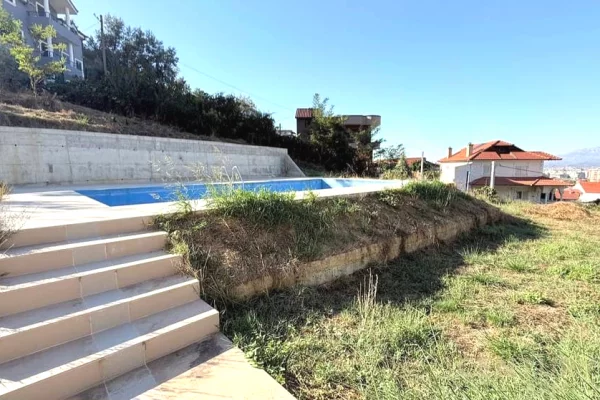 Shtepi ne shitje Shtepi Private ne Tirane, 3+1, Mobilimi E mobiluar, Pagesa 400,000  Euro.