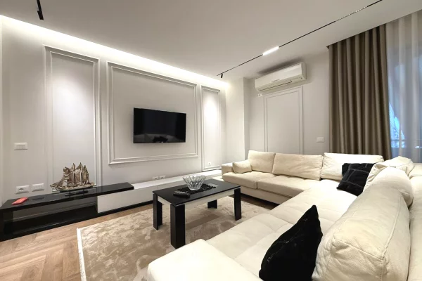 Shtepi me qera 2+1 ne Tirane - 100,000 Leke