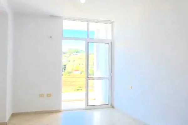 Shtepi ne shitje Apartament ne Tirane, 2+1, Mobilimi Bosh, pa mobiluar, Pagesa 16,500,000  Leke.