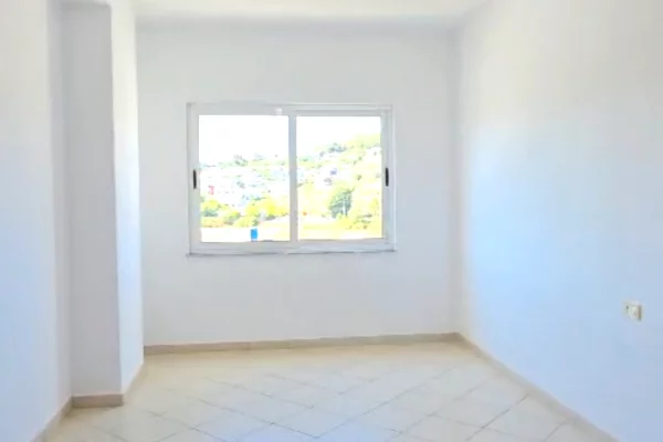 Shtepi ne shitje Apartament ne Tirane, 2+1, Mobilimi Bosh, pa mobiluar, Pagesa 16,500,000  Leke.