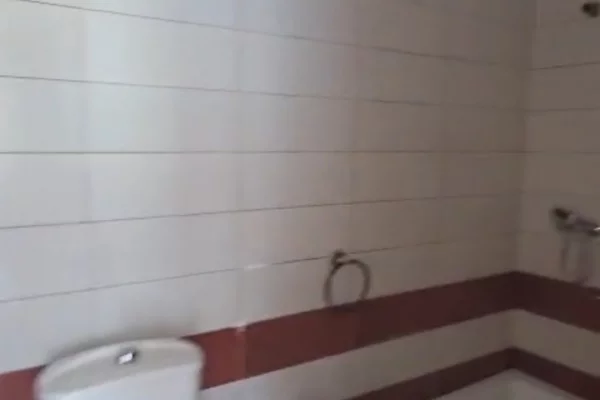 Shtepi ne shitje Apartament ne Tirane, 2+1, Mobilimi Bosh, pa mobiluar, Pagesa 16,500,000  Leke.
