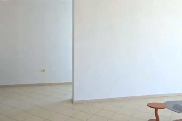 Shtepi ne shitje Apartament ne Tirane, 2+1, Mobilimi Bosh, pa mobiluar, Pagesa 16,500,000  Leke.