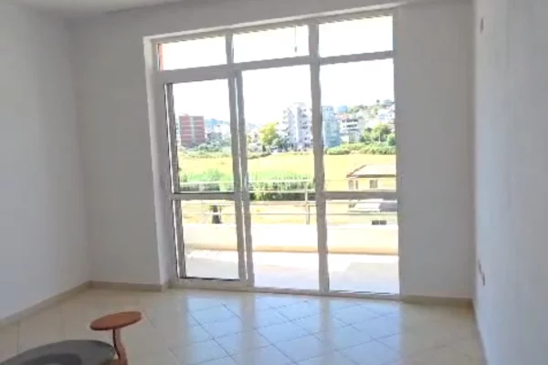 Shtepi ne shitje Apartament ne Tirane, 2+1, Mobilimi Bosh, pa mobiluar, Pagesa 16,500,000  Leke.