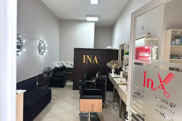 Ambient biznesi me qera 1+1 ne Tirane - 50,000 Leke
