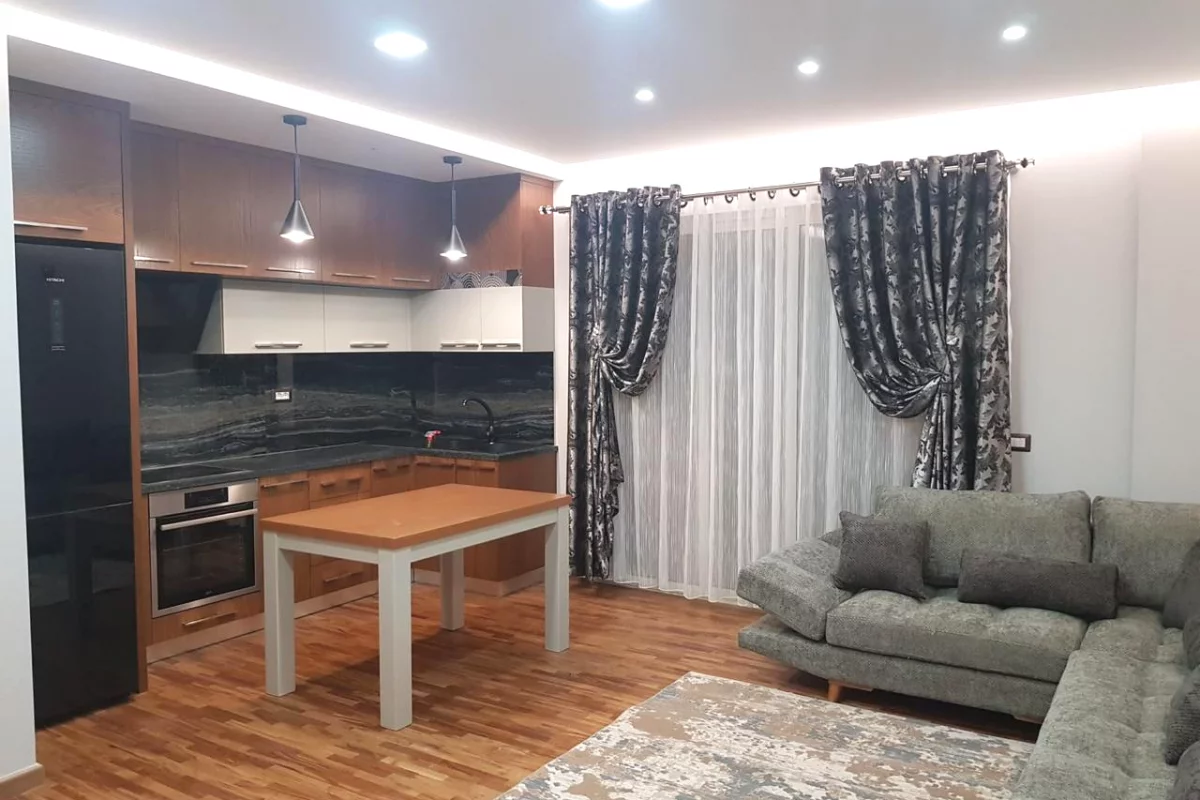Shtepi me qera Apartament ne Tirane, 2+1, Mobilimi E mobiluar, Pagesa 80,000  Leke.