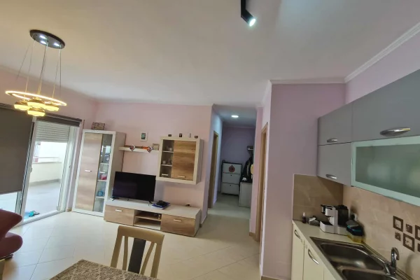 Shtepi me qera Apartament ne Tirane, 2+1, Mobilimi E mobiluar, Pagesa 45,000  Leke.