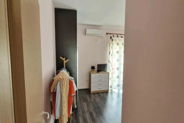 Shtepi me qera Apartament ne Tirane, 2+1, Mobilimi E mobiluar, Pagesa 45,000  Leke.