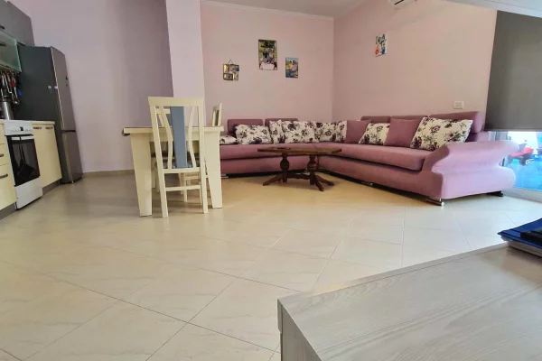 Apartament 2+1+verande me qera ne Fresk