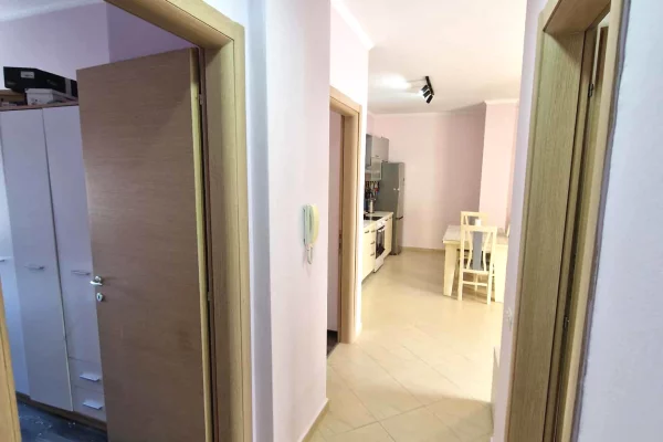 Shtepi me qera Apartament ne Tirane, 2+1, Mobilimi E mobiluar, Pagesa 45,000  Leke.