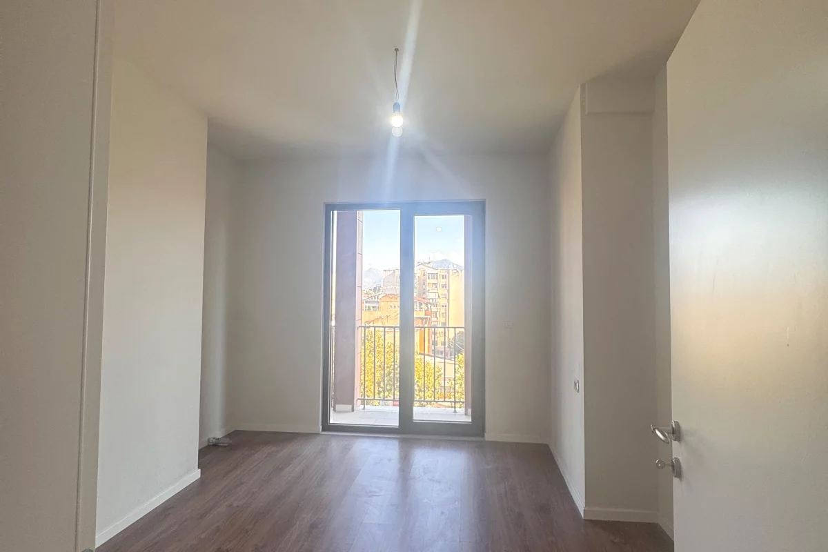 Shtepi me qera Apartament ne Tirane, 2+1, Mobilimi Bosh, pa mobiluar, Pagesa 600  Euro.