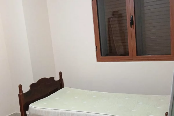 Shtepi me qera Apartament ne Tirane, 2+1, Mobilimi E mobiluar, Pagesa 55,000  Leke.