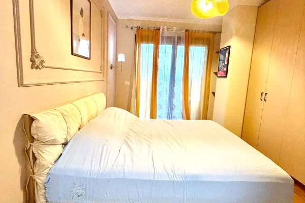 Shtepi me qera Apartament ne Tirane, 2+1, Mobilimi E mobiluar, Pagesa 850  Euro.