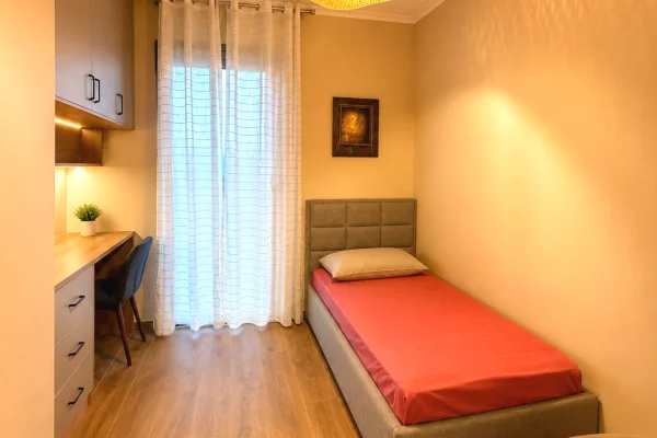 Shtepi me qera Apartament ne Tirane, 2+1, Mobilimi E mobiluar, Pagesa 850  Euro.