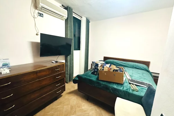 Shtepi me qera Apartament ne Tirane, 5+1, Mobilimi E mobiluar, Pagesa 2,500  Euro.