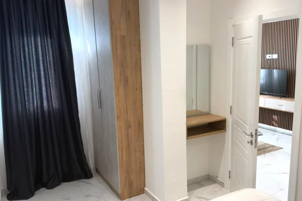Shtepi me qera Apartament ne Tirane, 1+1, Mobilimi E mobiluar, Pagesa 45,000  Leke.