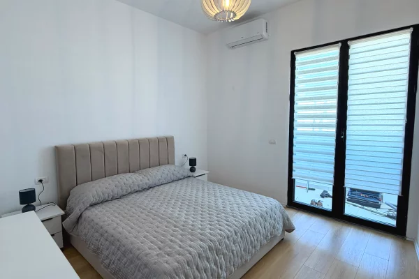 Shtepi me qera Apartament ne Tirane, 1+1, Mobilimi E mobiluar, Pagesa 75,000  Leke.
