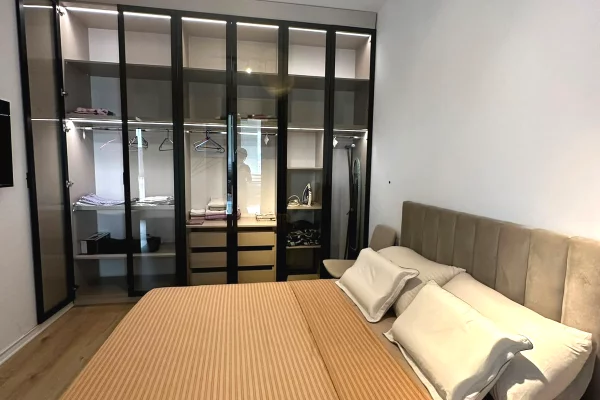 Shtepi me qera Apartament ne Tirane, 1+1, Mobilimi E mobiluar, Pagesa 65,000  Leke.