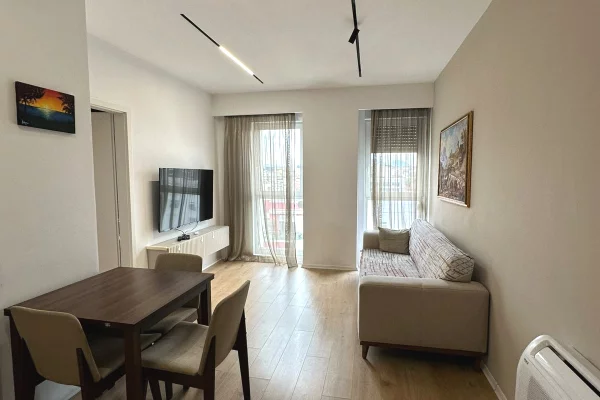 APARTAMENT 1+1 ME QIRA TEK SIRI KODRA