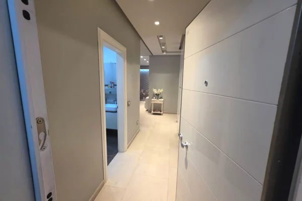 Shtepi me qera Apartament ne Tirane, 2+1, Mobilimi E mobiluar, Pagesa 1,000  Euro.