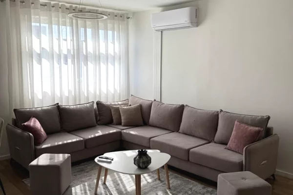 SHITET APARTAMENT 1+1 – RRUGA BARDHYL 📍 Rruga Bardhyl 
