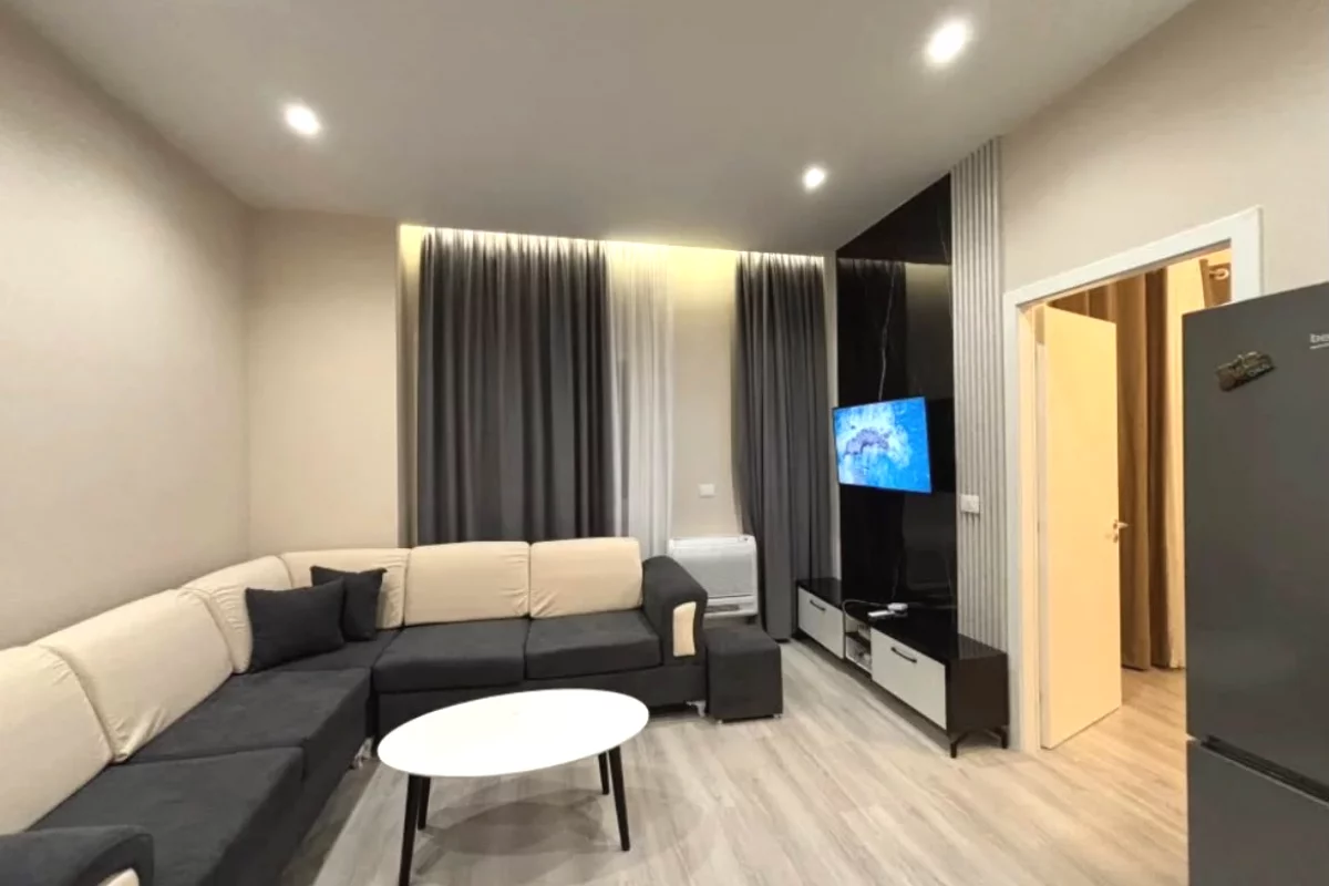 Shtepi me qera Apartament ne Tirane, 1+1, Mobilimi E mobiluar, Pagesa 55,000  Leke.