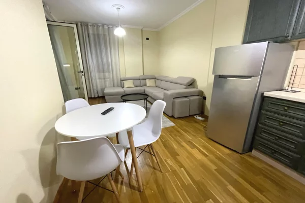 Shtepi me qera Apartament ne Tirane, 1+1, Mobilimi E mobiluar, Pagesa 70,000  Leke.