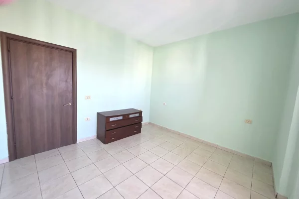 Shtepi me qera Apartament ne Tirane, 1+1, Mobilimi E mobiluar, Pagesa 45,000  Leke.