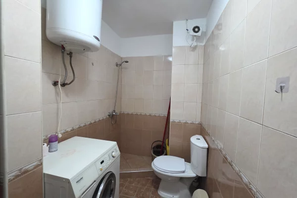 Shtepi me qera Apartament ne Tirane, 1+1, Mobilimi E mobiluar, Pagesa 45,000  Leke.